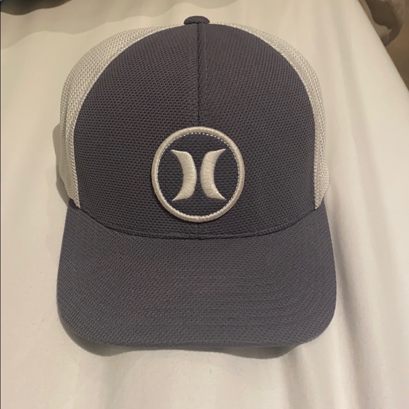 Hurley SnapBack Hat (NWOT, RARE)